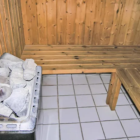 Дом отдыха Amazing Home In Rudkobing With Sauna Spodsbjerg
